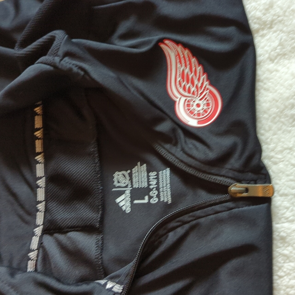 Adidas NHL Red Wing pullover - Picture 3 of 4